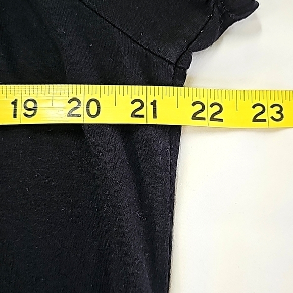 Kenneth Cole Reaction butterfly sleeve top, scoop pleat neck and banded waist - Picture 7 of 8